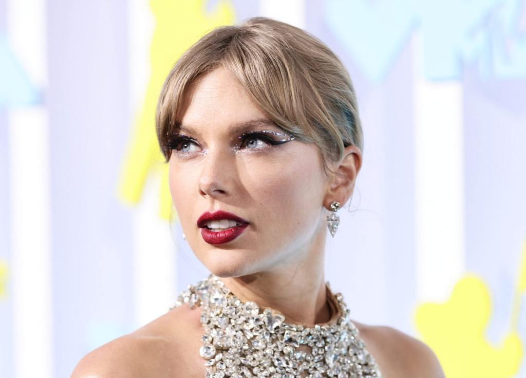 Taylor Swift Will Be Directing Her First Feature Film