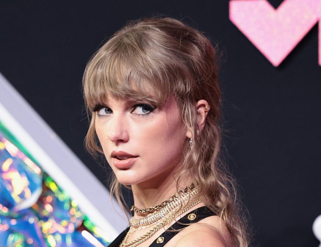 Taylor Swift Dominates 2023 Billboard Music Awards