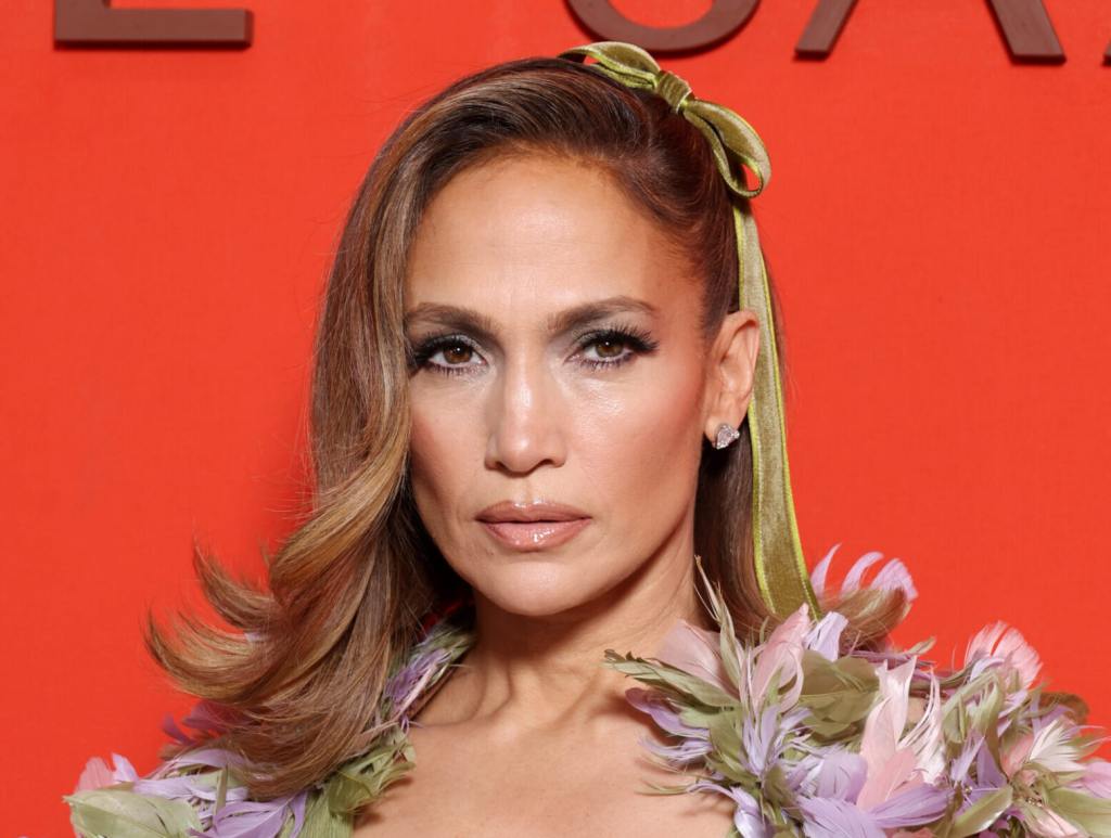 Jennifer Lopez To Produce Mattel's Latino 'Bob The Builder'